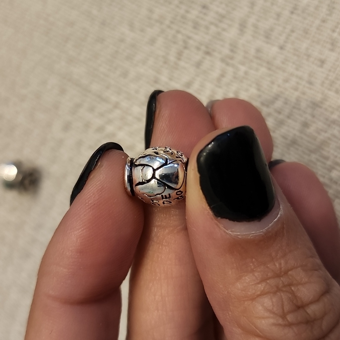 Individuality Bead